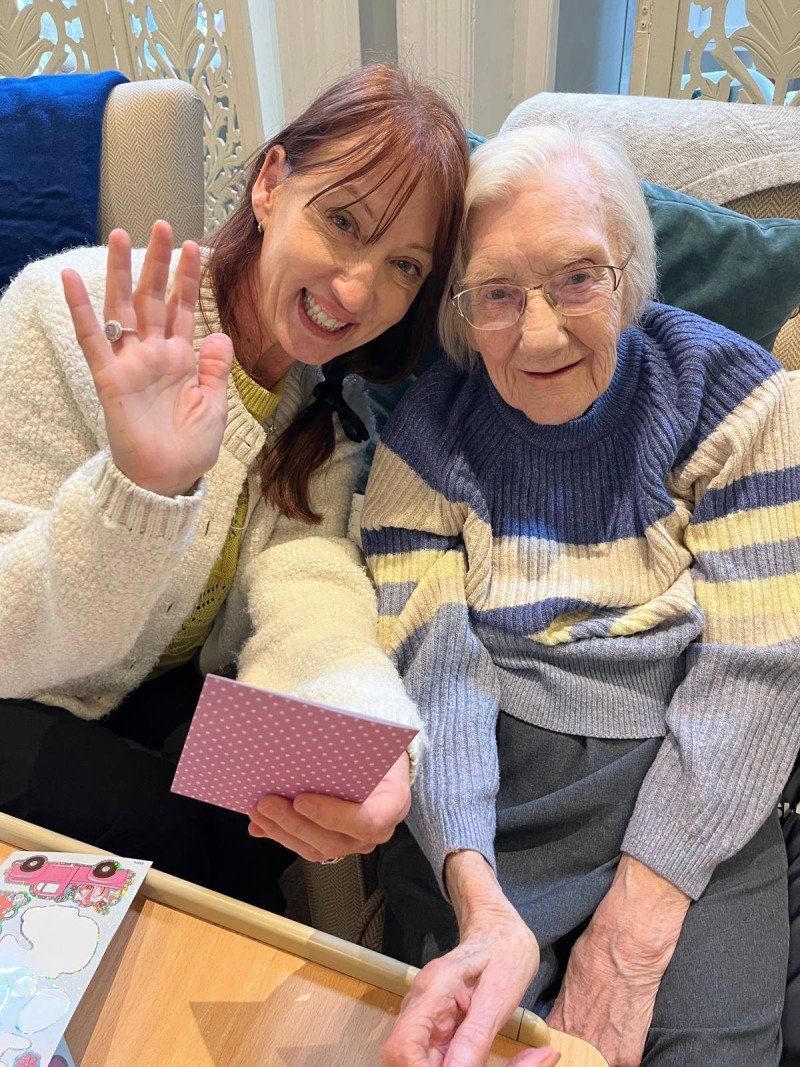 Start Easter celebrations