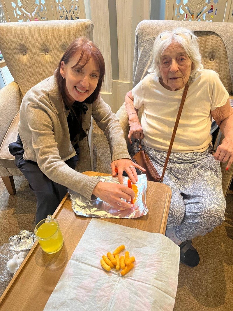 Start Easter celebrations