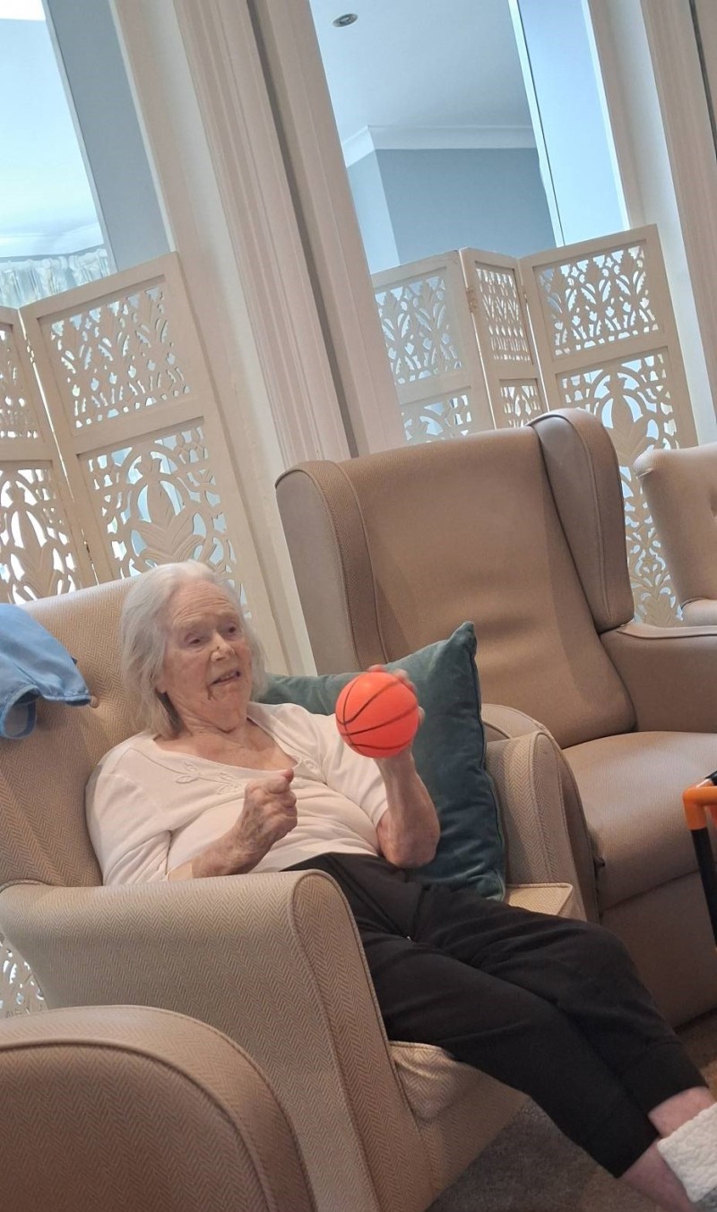 Start Easter celebrations